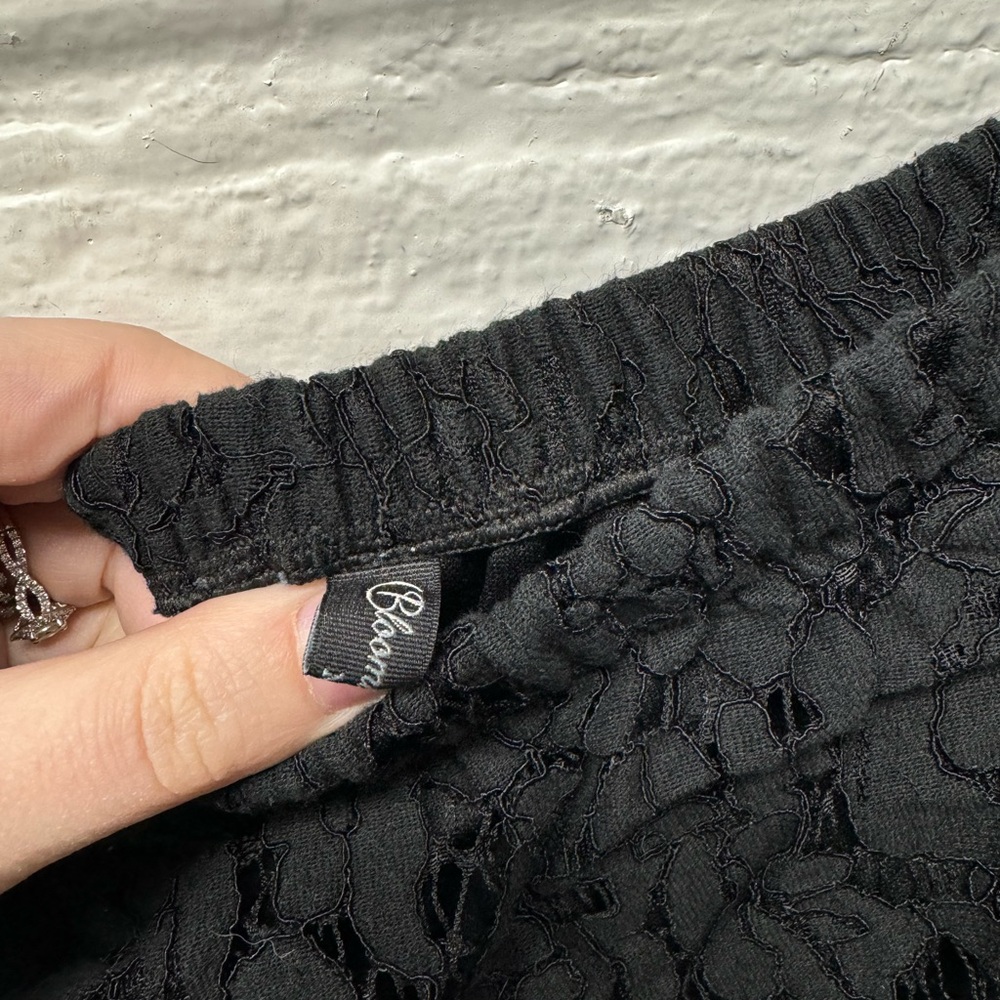 Blooming Jelly Black Lace Off The Shoulder Top - Picture 3 of 4